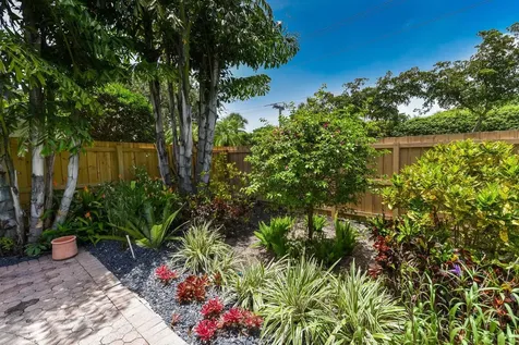 6685 NW 24th Terrace Boca Raton FL 33496