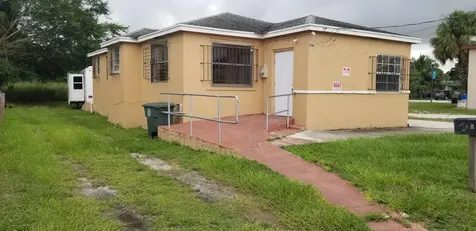 1607 Avenue Fort Pierce FL 34950