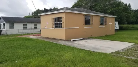 1607 Avenue Fort Pierce FL 34950