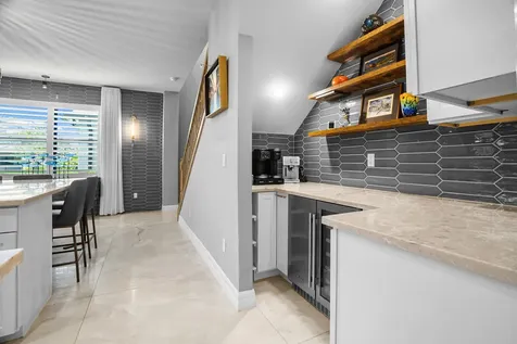4463 Providence Way Oakland Park FL 33309