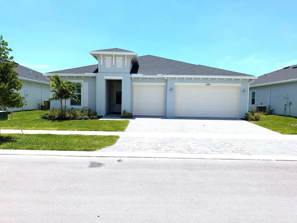 1332 SE Willow Oaks Street Port St Lucie FL 34984