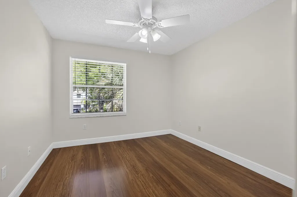 1104 Oakwater Drive Royal Palm Beach FL 33411