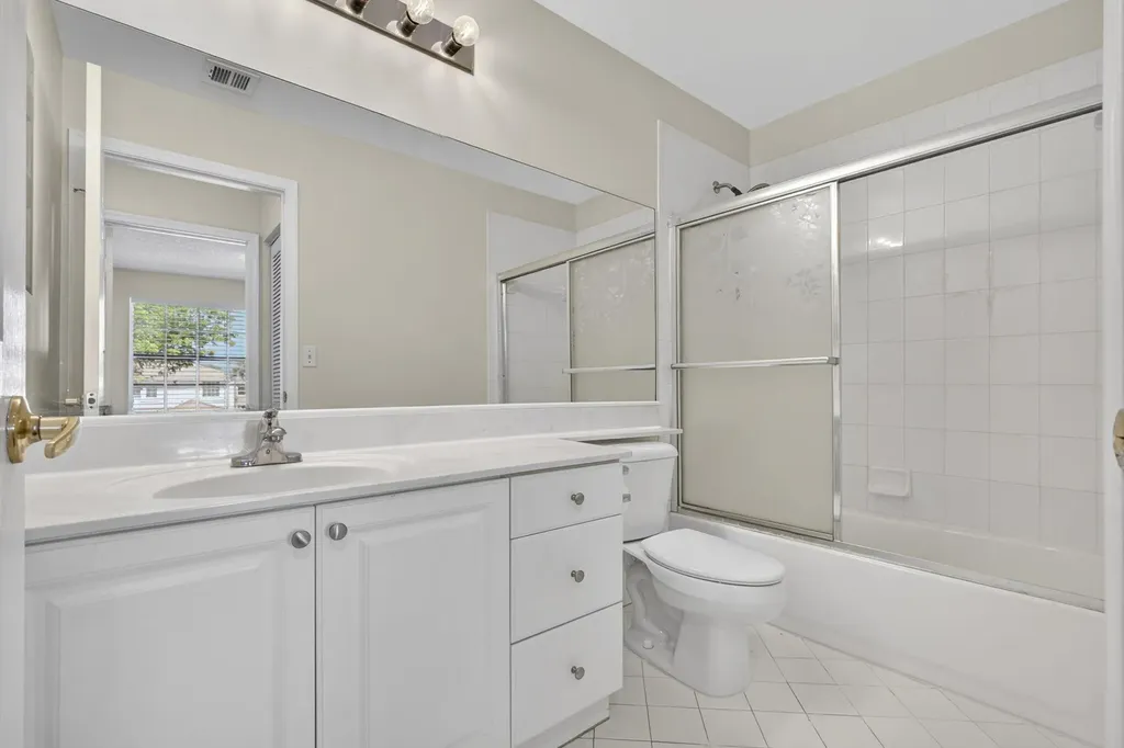 1104 Oakwater Drive Royal Palm Beach FL 33411