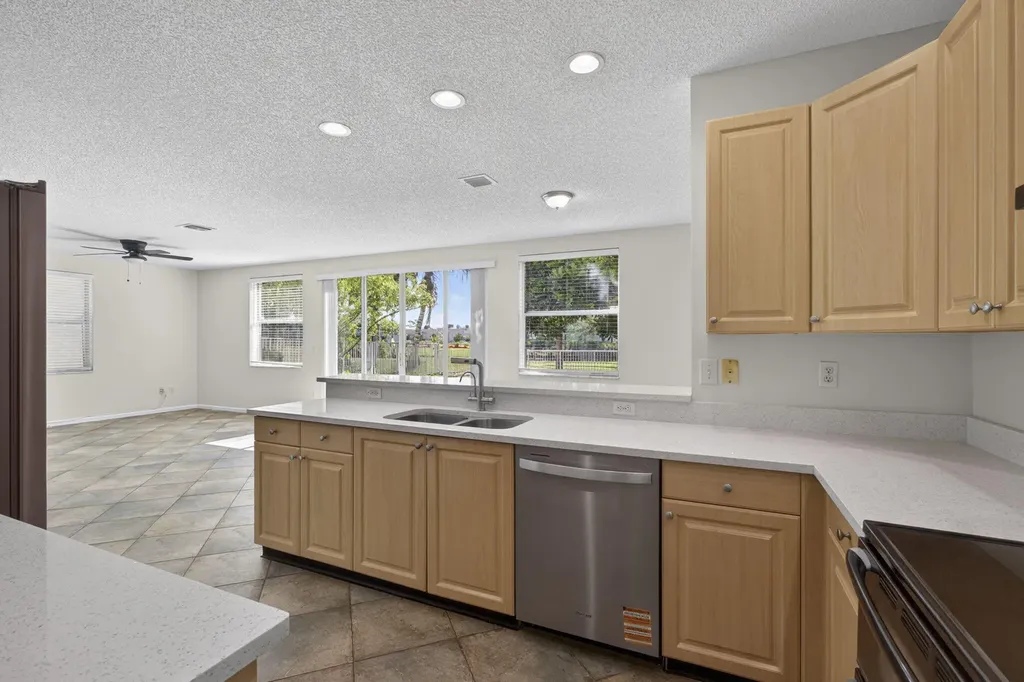 1104 Oakwater Drive Royal Palm Beach FL 33411