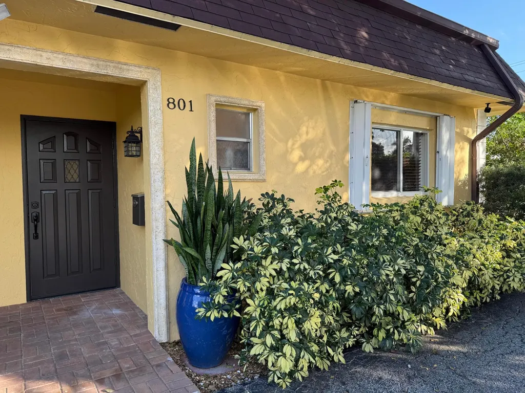 801 NE 2nd Avenue Delray Beach FL 33444