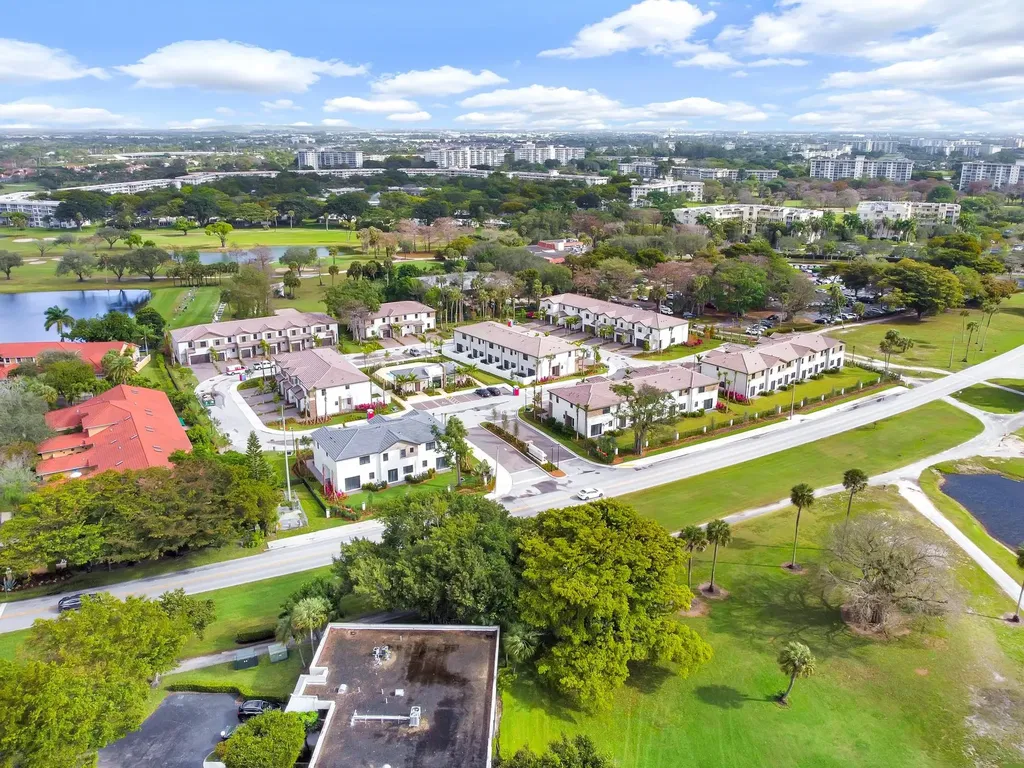 4074 Highland Oaks Drive Pompano Beach FL 33069