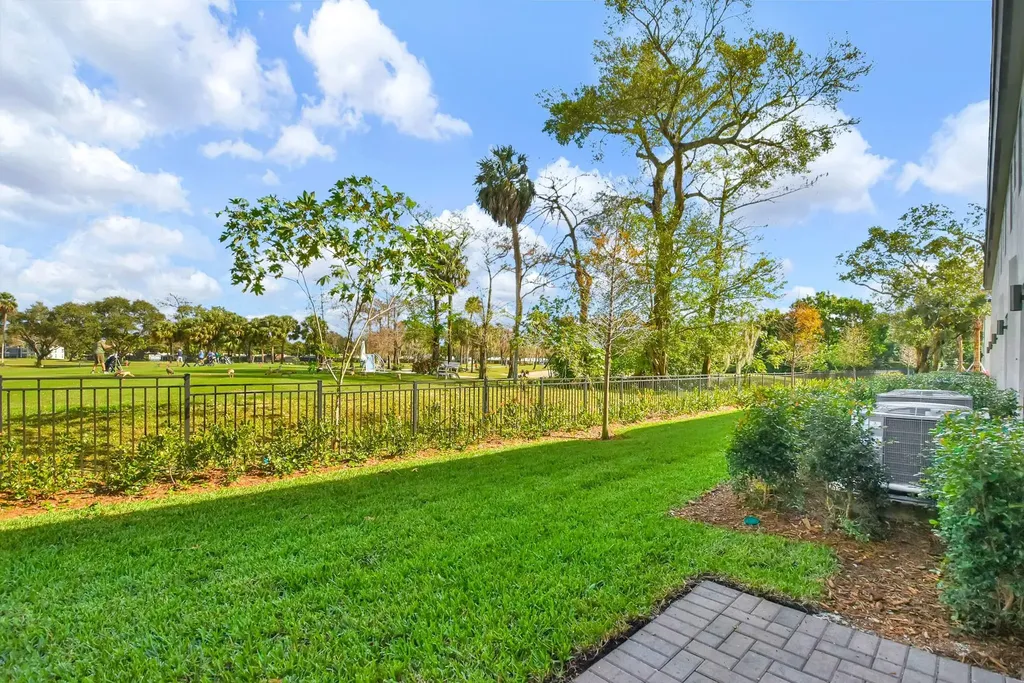 4074 Highland Oaks Drive Pompano Beach FL 33069