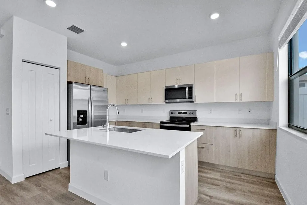 4074 Highland Oaks Drive Pompano Beach FL 33069