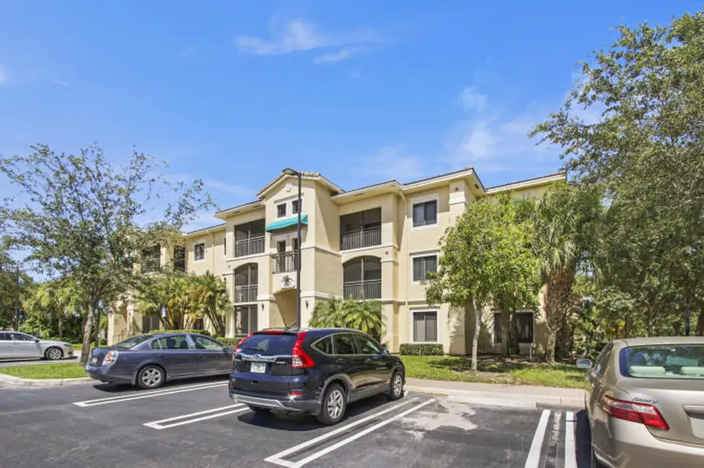 2726 Anzio Court Palm Beach Gardens FL 33410