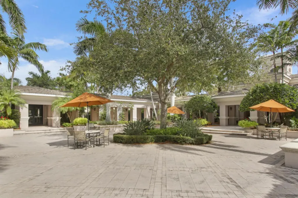2726 Anzio Court Palm Beach Gardens FL 33410