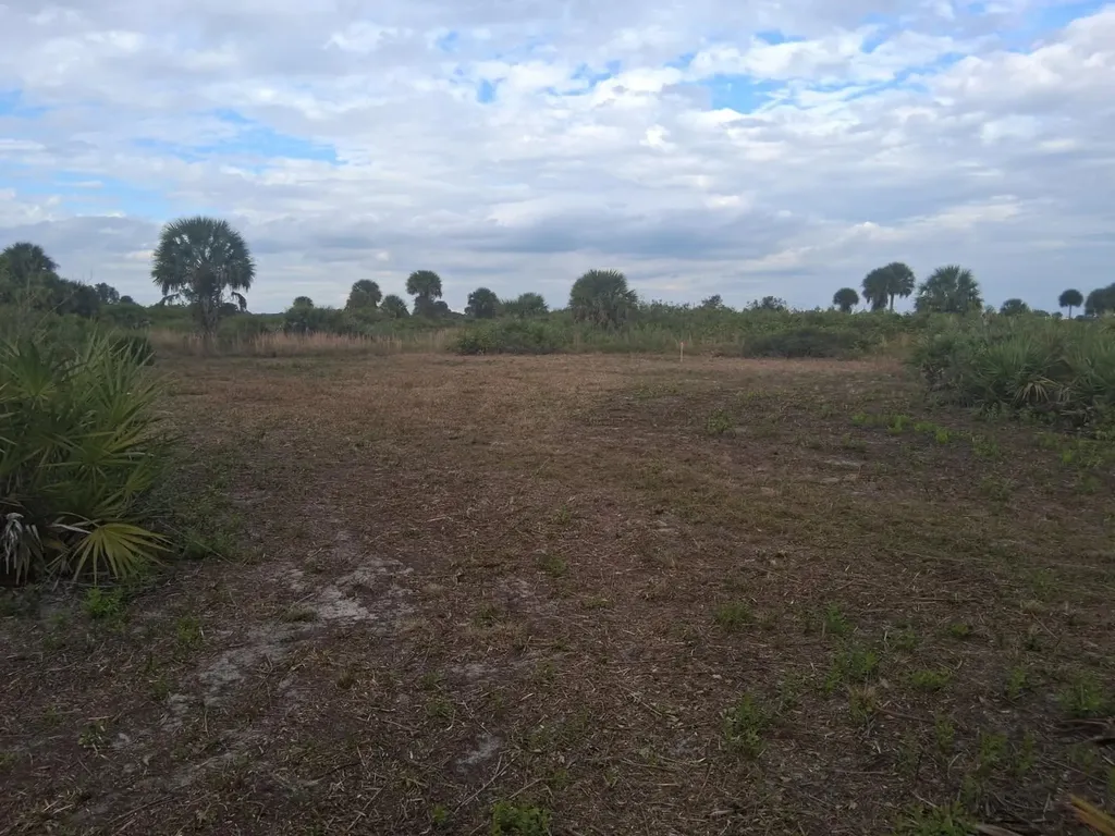 21583 NW 274th Street Okeechobee FL 34972