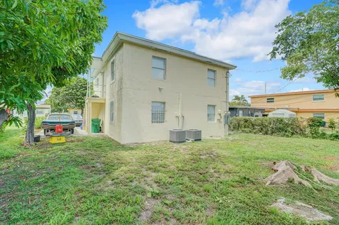 1225 W 10th Street Riviera Beach FL 33404