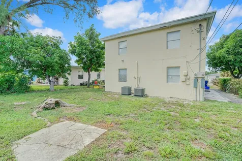 1225 W 10th Street Riviera Beach FL 33404