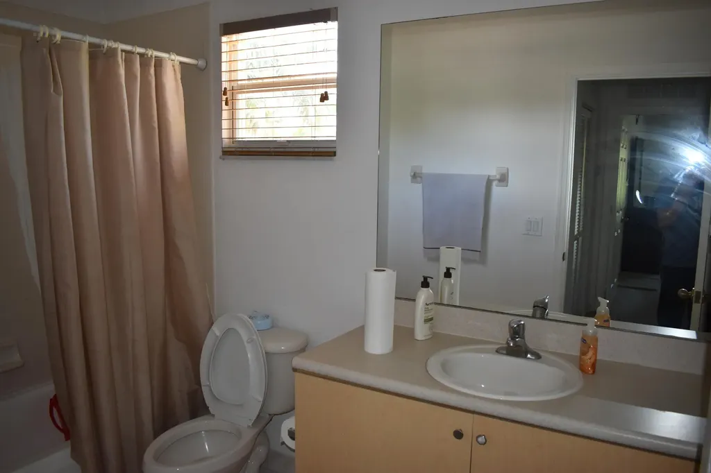 1043 Imperial Lake Road West Palm Beach FL 33413