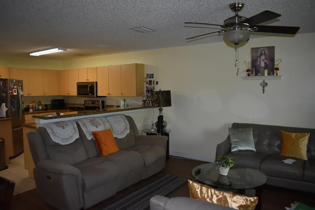 1043 Imperial Lake Road West Palm Beach FL 33413