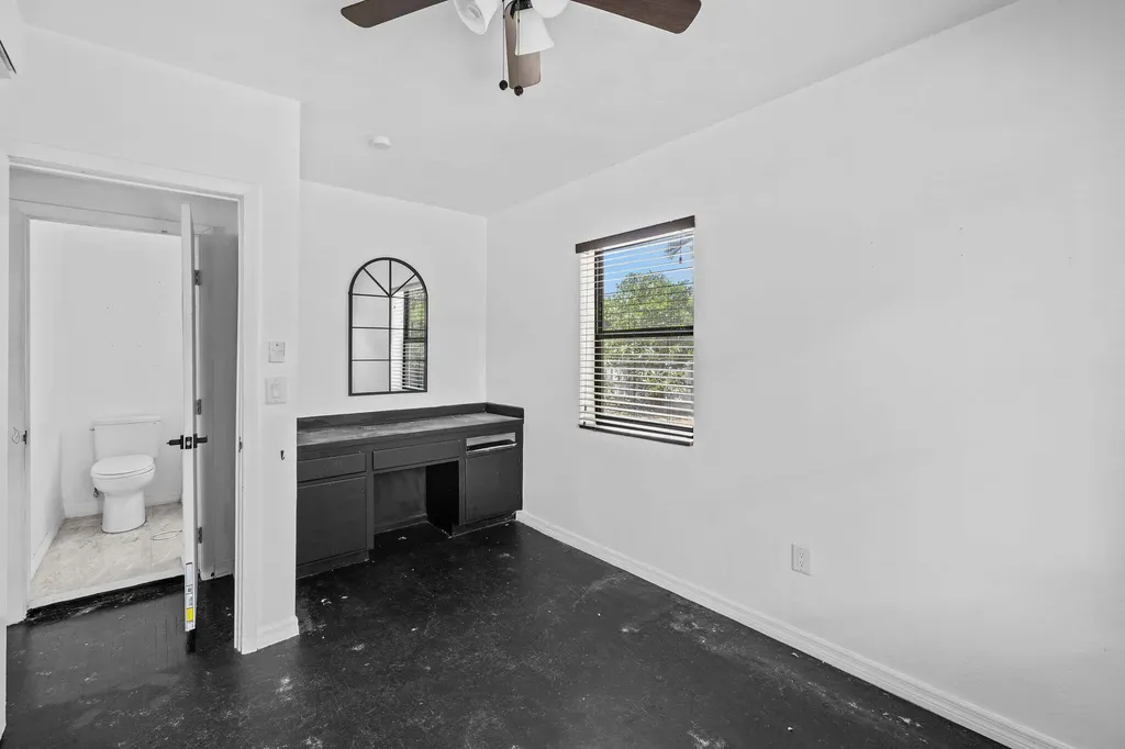 515 NW 88th Street El Portal FL 33150