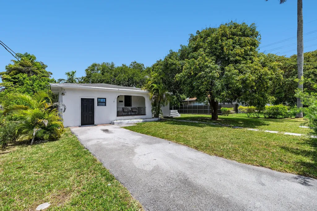 515 NW 88th Street El Portal FL 33150