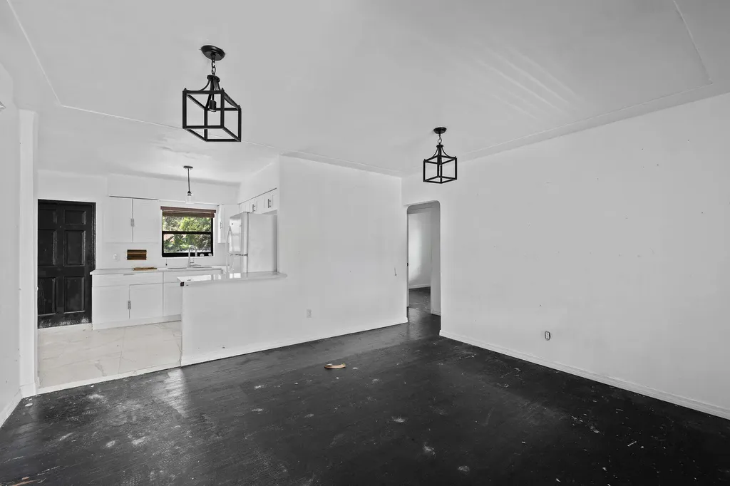 515 NW 88th Street El Portal FL 33150