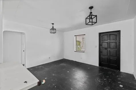 515 NW 88th Street El Portal FL 33150