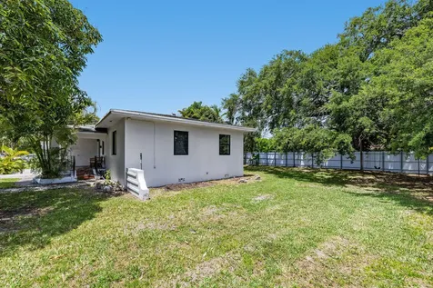 515 NW 88th Street El Portal FL 33150