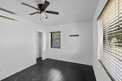 515 NW 88th Street El Portal FL 33150