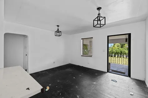 515 NW 88th Street El Portal FL 33150