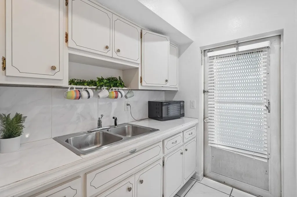 262 SE 9th Avenue Deerfield Beach FL 33441
