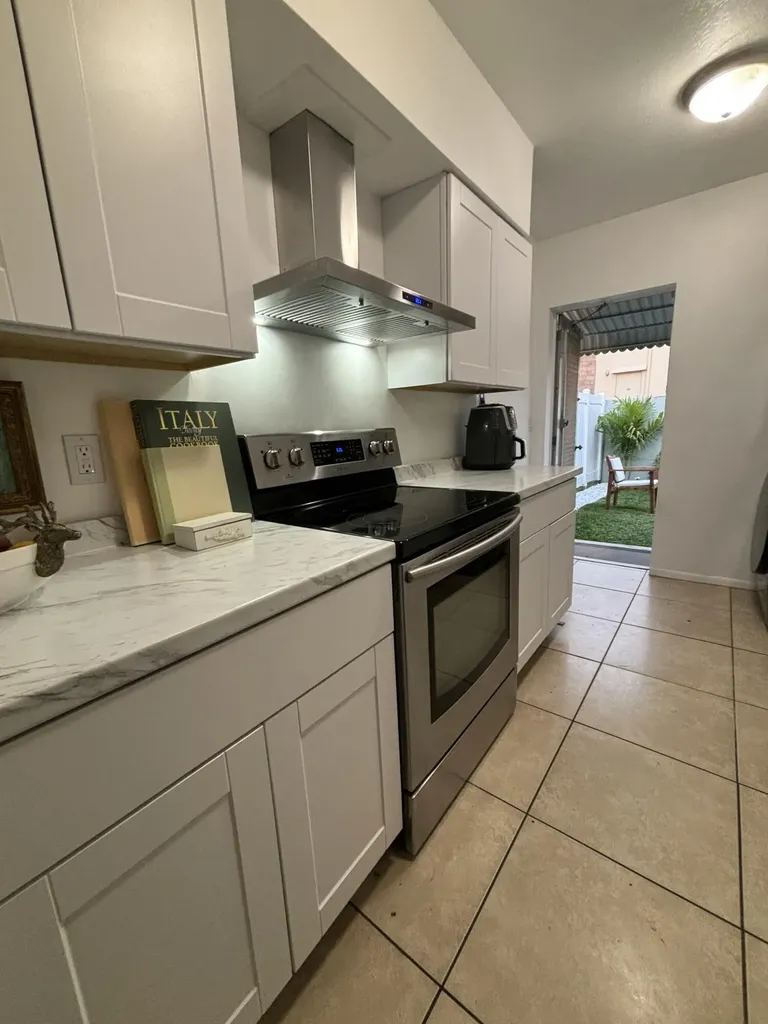 262 SE 9th Avenue Deerfield Beach FL 33441