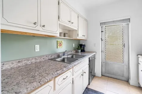 262 SE 9th Avenue Deerfield Beach FL 33441
