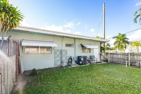 262 SE 9th Avenue Deerfield Beach FL 33441