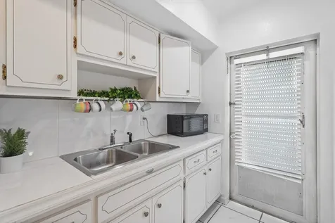 262 SE 9th Avenue Deerfield Beach FL 33441