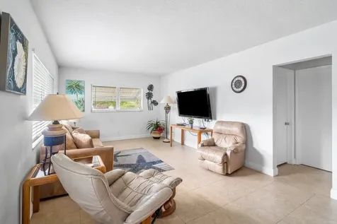 262 SE 9th Avenue Deerfield Beach FL 33441