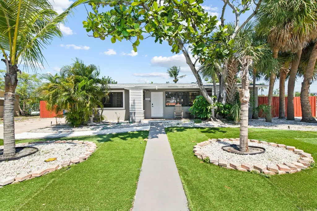 2300 NE 12th Avenue Pompano Beach FL 33064