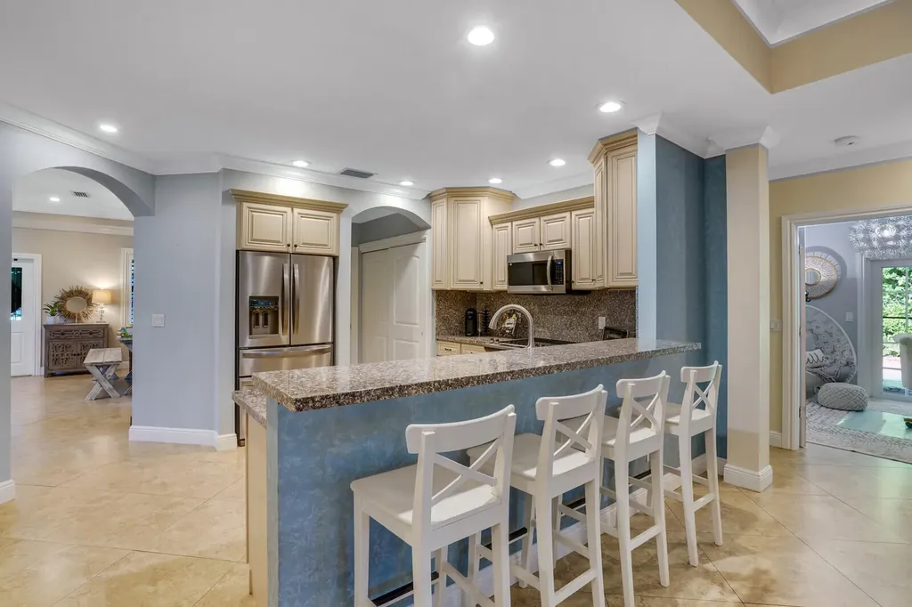 715 SW 25th Place Boynton Beach FL 33435