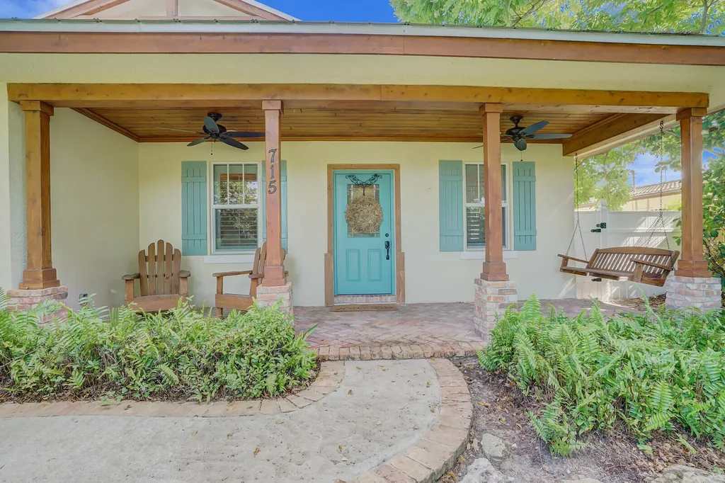 715 SW 25th Place Boynton Beach FL 33435