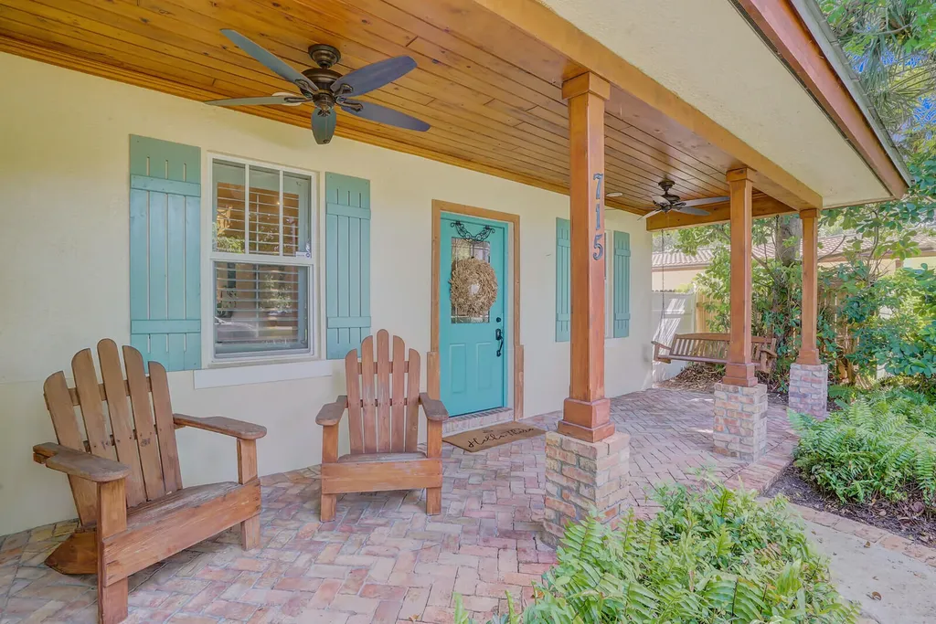 715 SW 25th Place Boynton Beach FL 33435