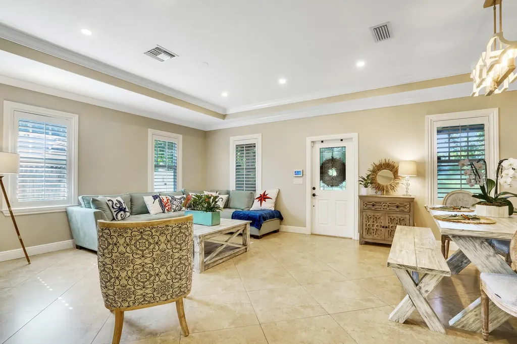 715 SW 25th Place Boynton Beach FL 33435