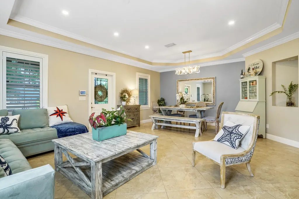 715 SW 25th Place Boynton Beach FL 33435