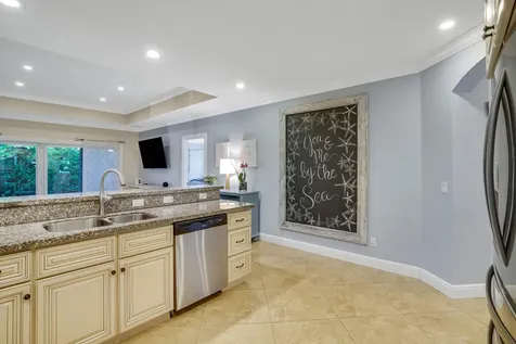 715 SW 25th Place Boynton Beach FL 33435