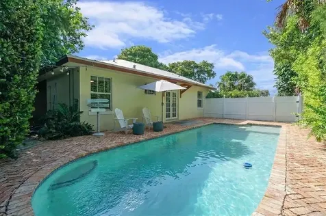715 SW 25th Place Boynton Beach FL 33435
