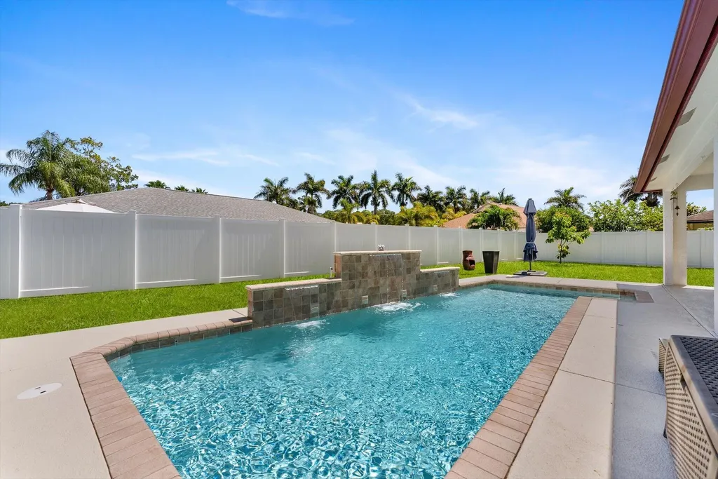107 Sycamore Drive Royal Palm Beach FL 33411
