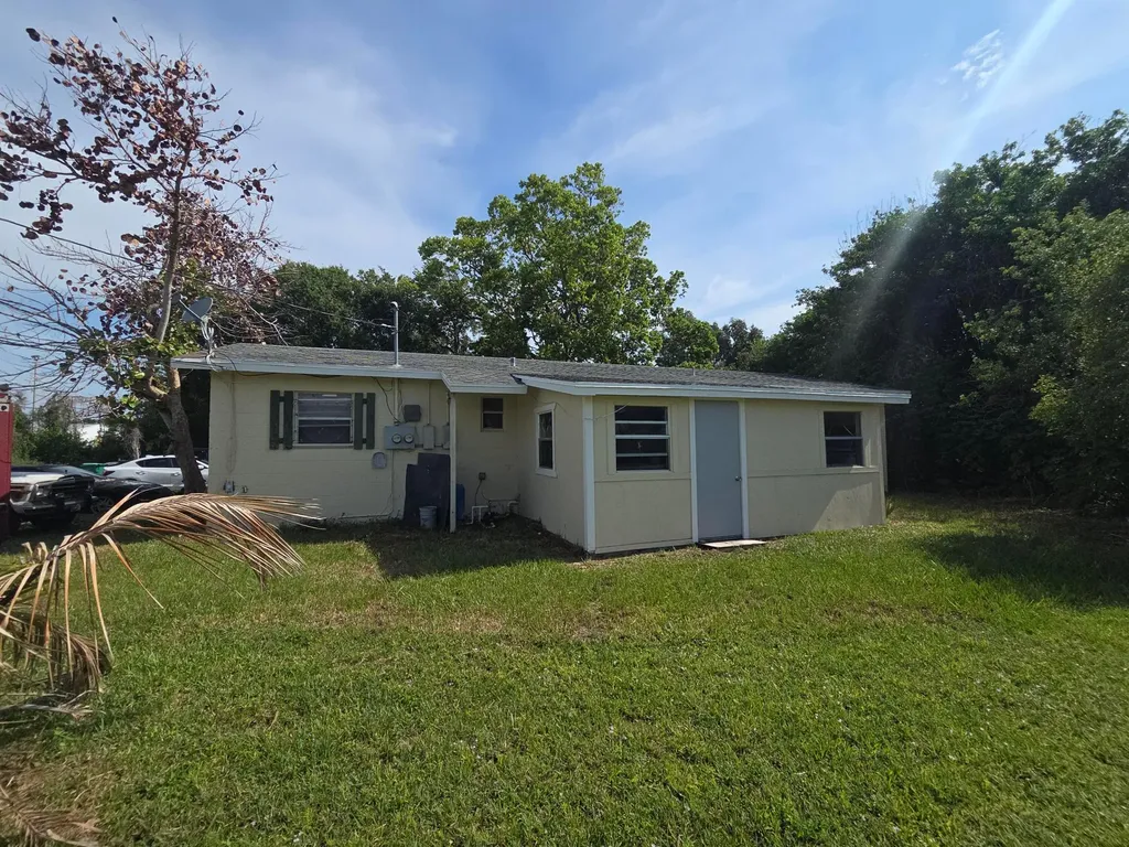 314 Dickson Drive Fort Pierce FL 34982
