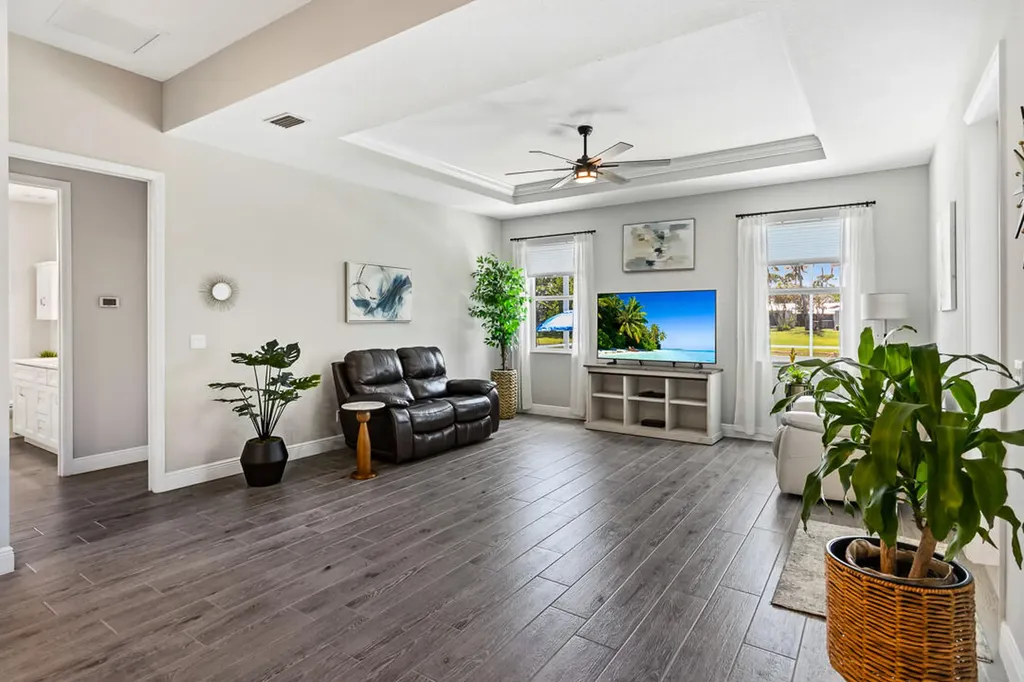 2549 SE Lyman Circle Port St Lucie FL 34952