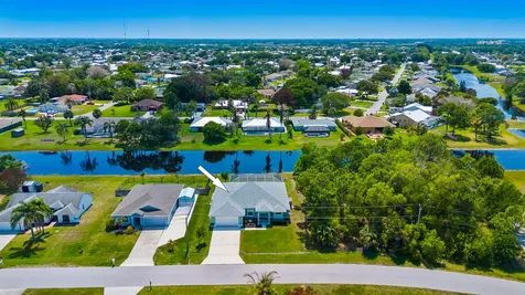 2549 SE Lyman Circle Port St Lucie FL 34952