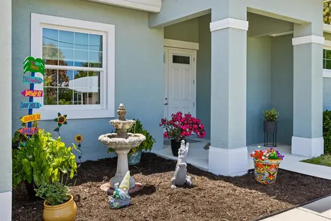 2549 SE Lyman Circle Port St Lucie FL 34952