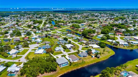 2549 SE Lyman Circle Port St Lucie FL 34952