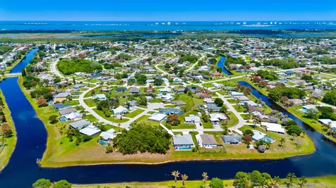 2549 SE Lyman Circle Port St Lucie FL 34952