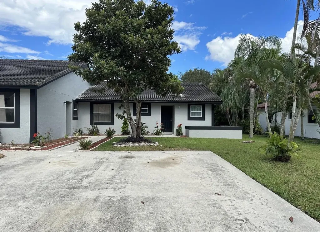 1392 Riverside Circle Wellington FL 33414