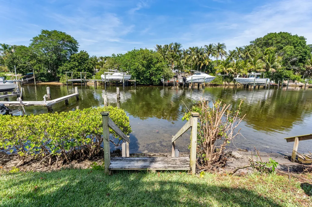 412 Southwind Drive North Palm Beach FL 33408