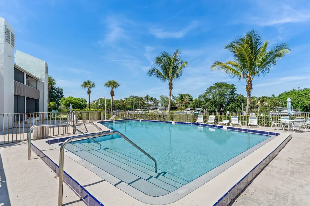412 Southwind Drive North Palm Beach FL 33408